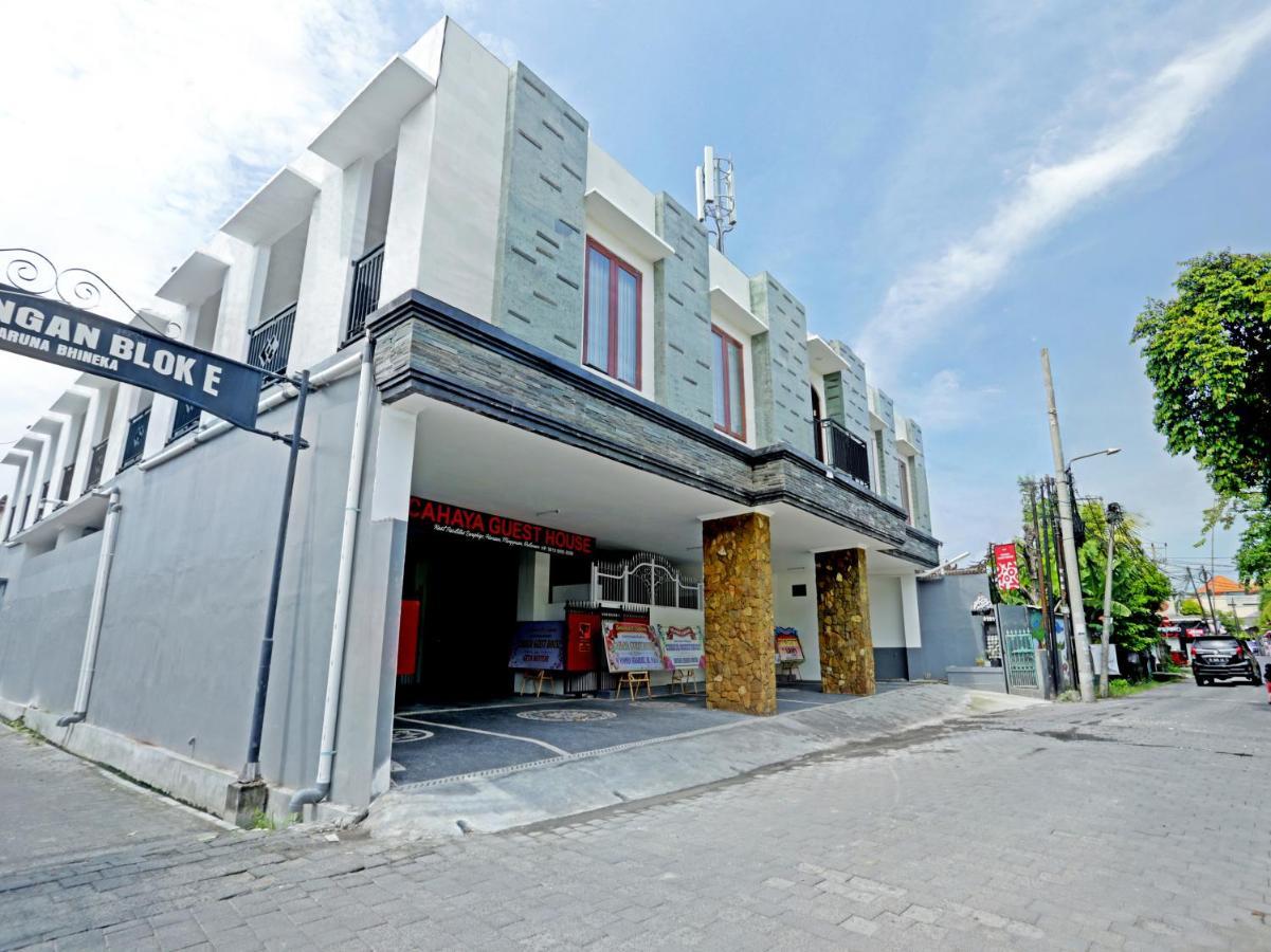 Oyo 90859 Cahaya Guest House Pesanggaran Экстерьер фото